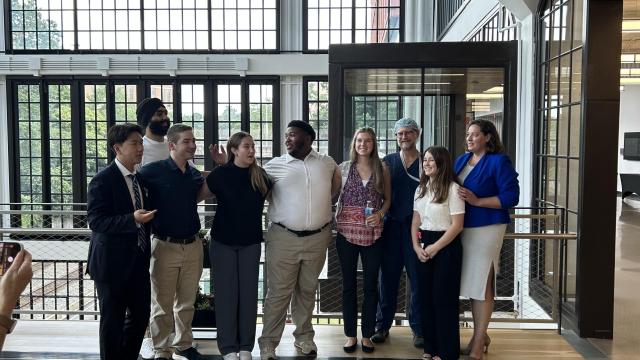 Lab interns at the Hillman Cancer Center
