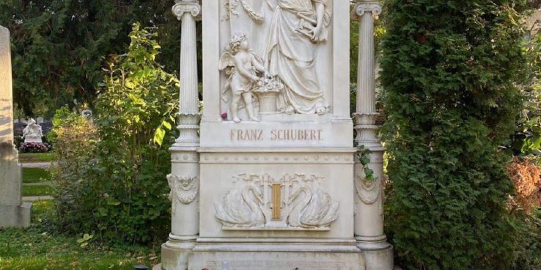 A photograph of the grave of Franz Schubert