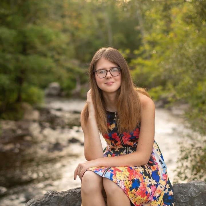 Portrait of Ashlyn Strobel, a St.Lawrence University geology and anthropology student.